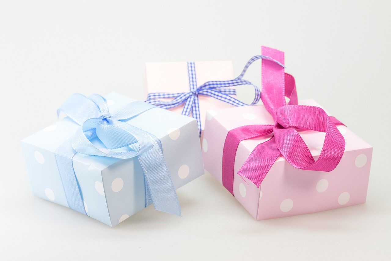 gift, parcel, surprise-548296.jpg